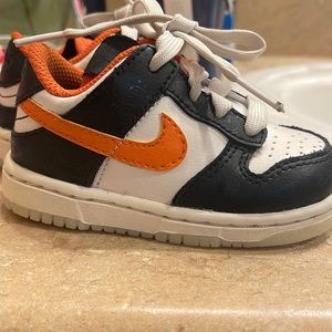 Toddler dunks